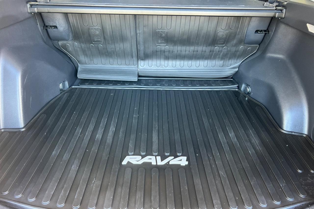 2021 Toyota RAV4 Hybrid LE Roseville CA