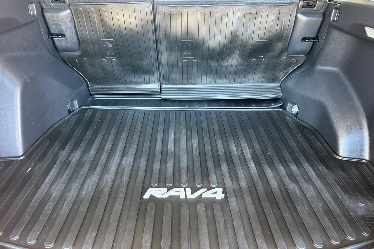 2021 Toyota RAV4 Hybrid LE Roseville CA
