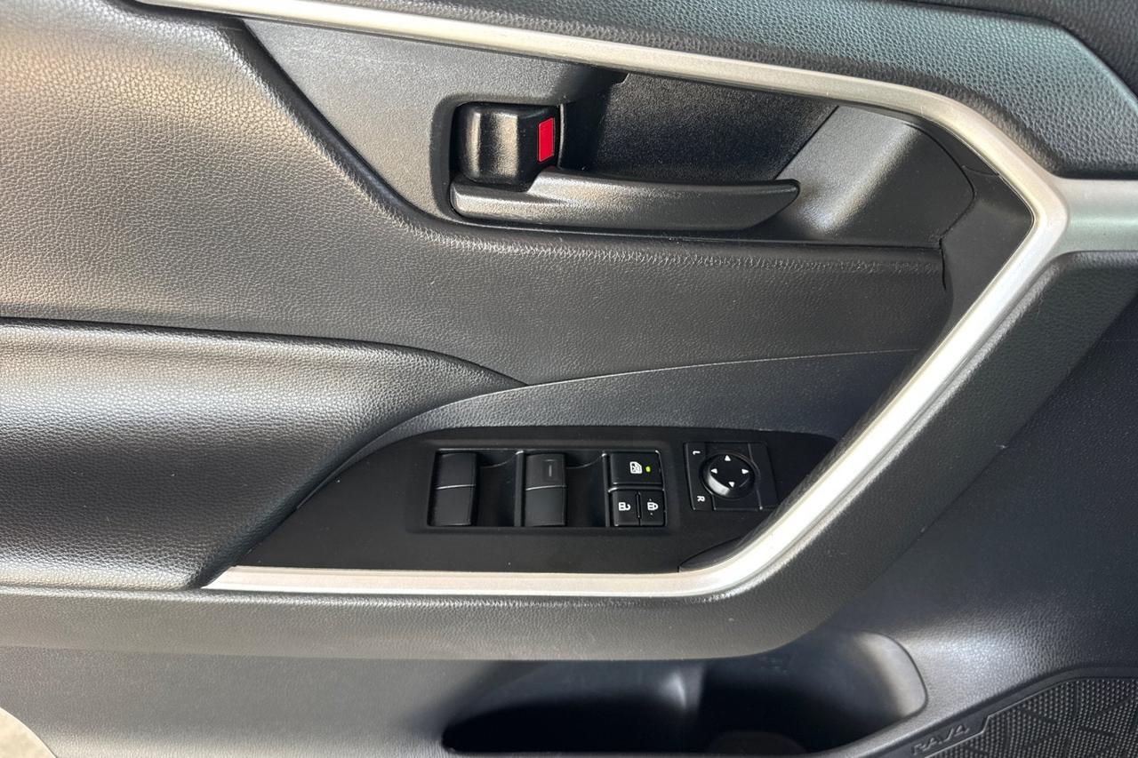 2021 Toyota RAV4 Hybrid LE Roseville CA