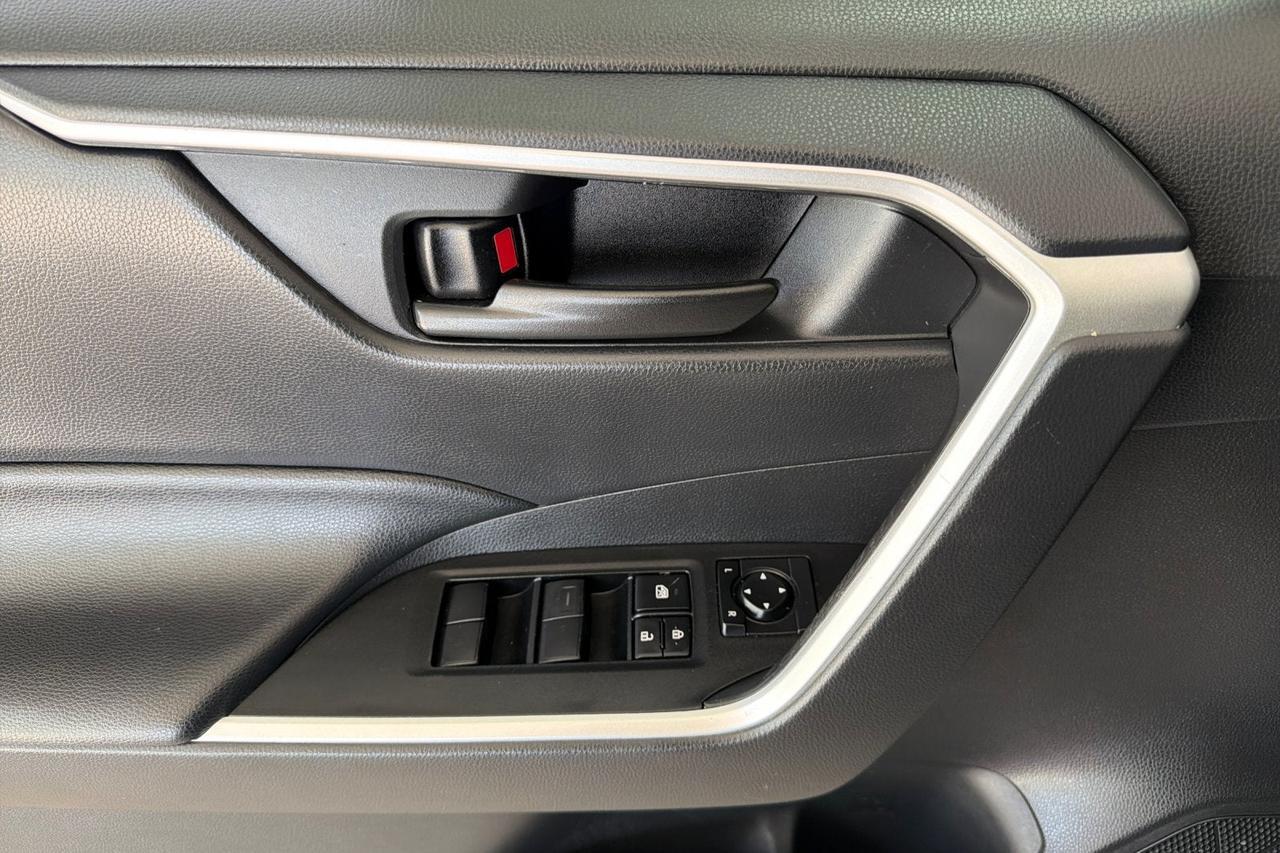 2021 Toyota RAV4 Hybrid LE Roseville CA