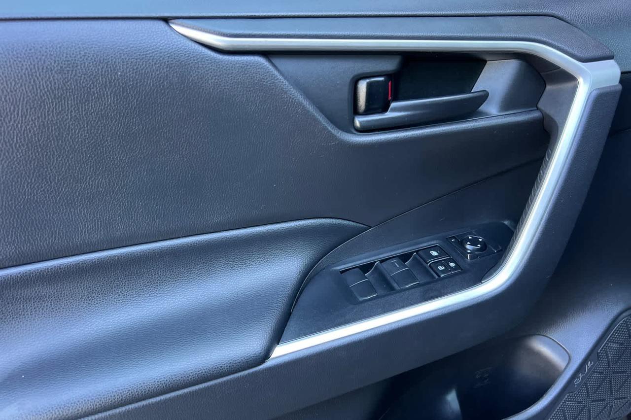 2021 Toyota RAV4 Hybrid LE Roseville CA