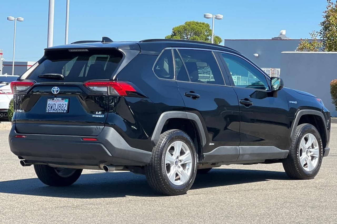 2021 Toyota RAV4 Hybrid LE