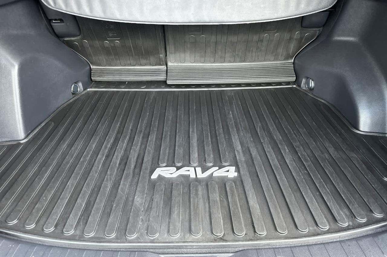 2021 Toyota RAV4 Hybrid LE Roseville CA