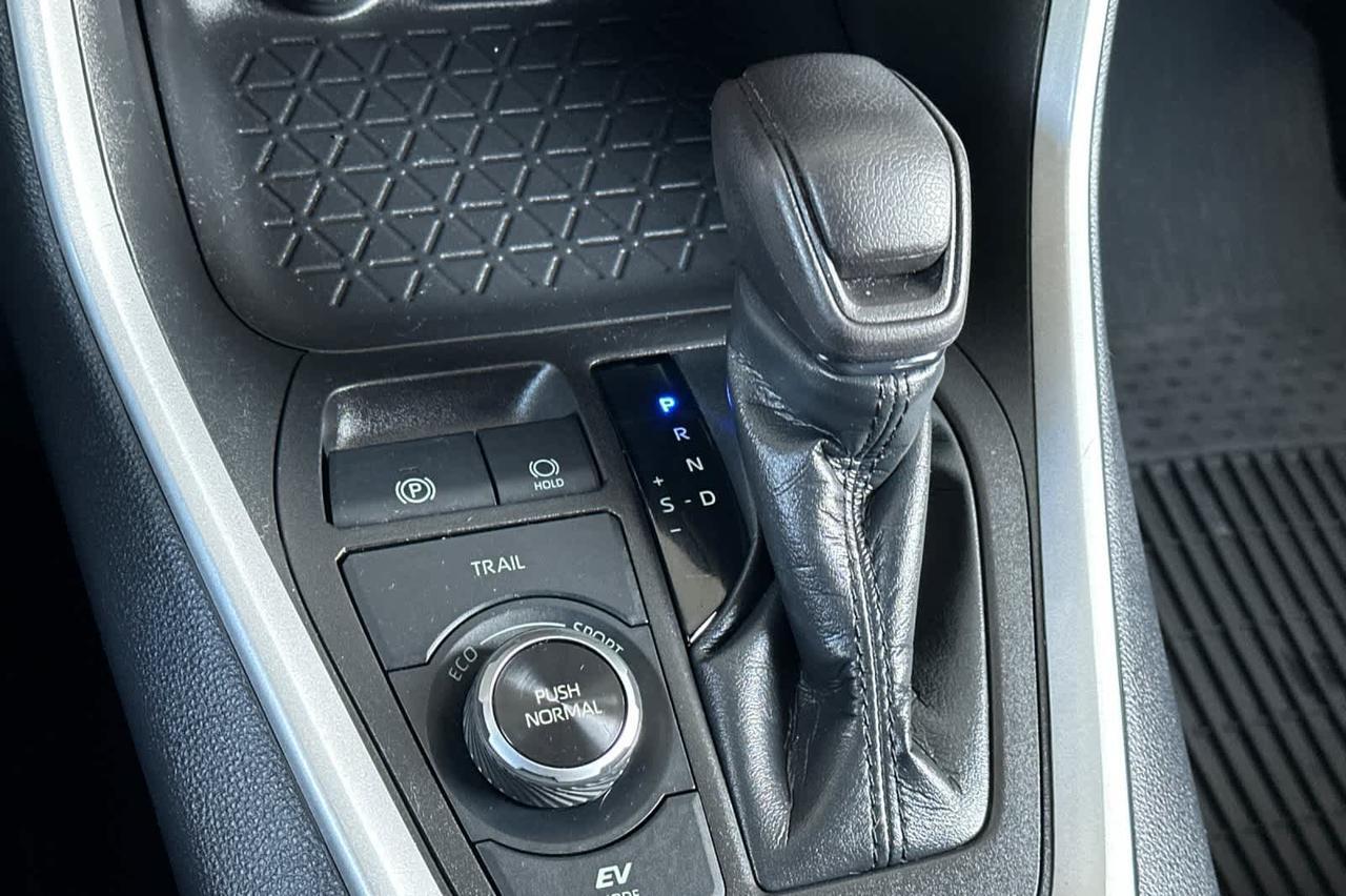 2021 Toyota RAV4 Hybrid LE Roseville CA