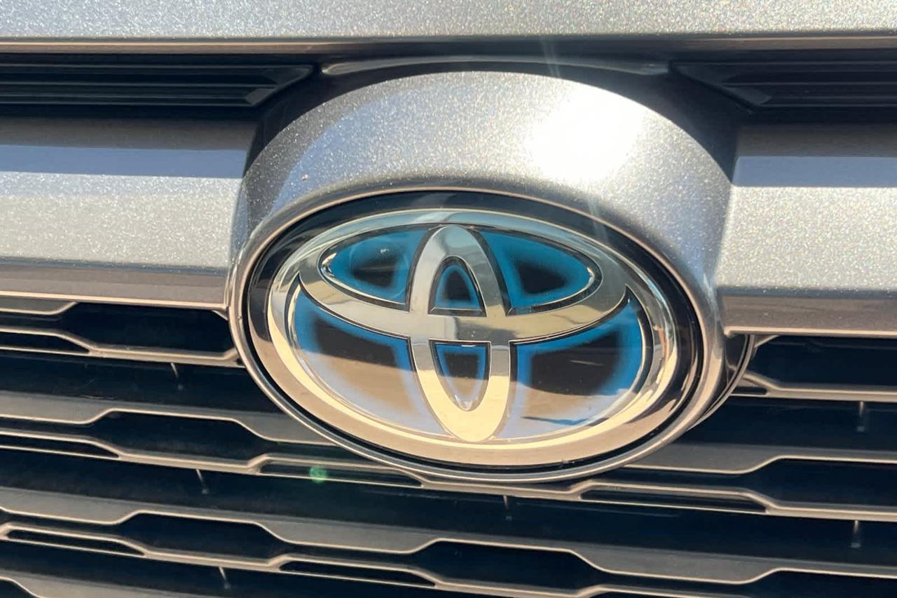 2021 Toyota RAV4 Hybrid LE Roseville CA