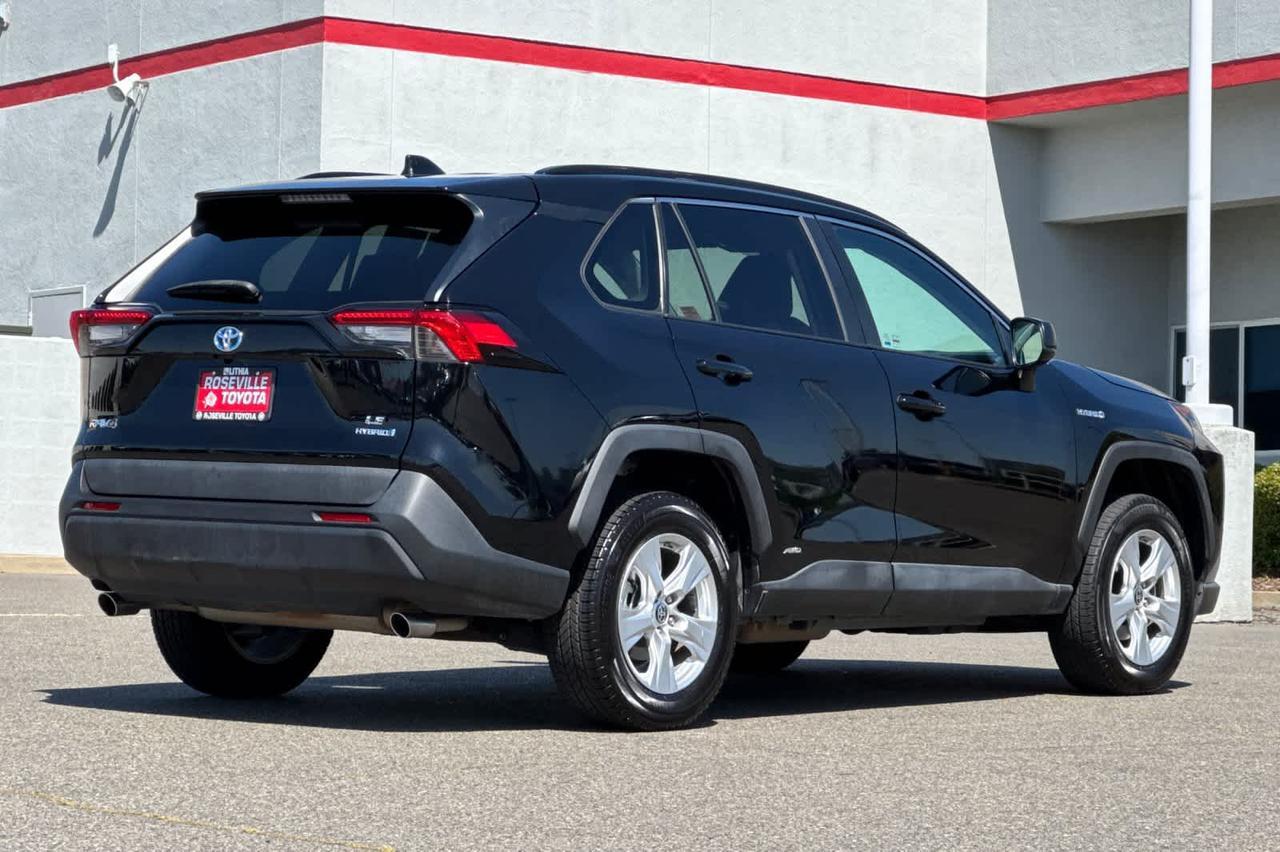 2021 Toyota RAV4 Hybrid LE