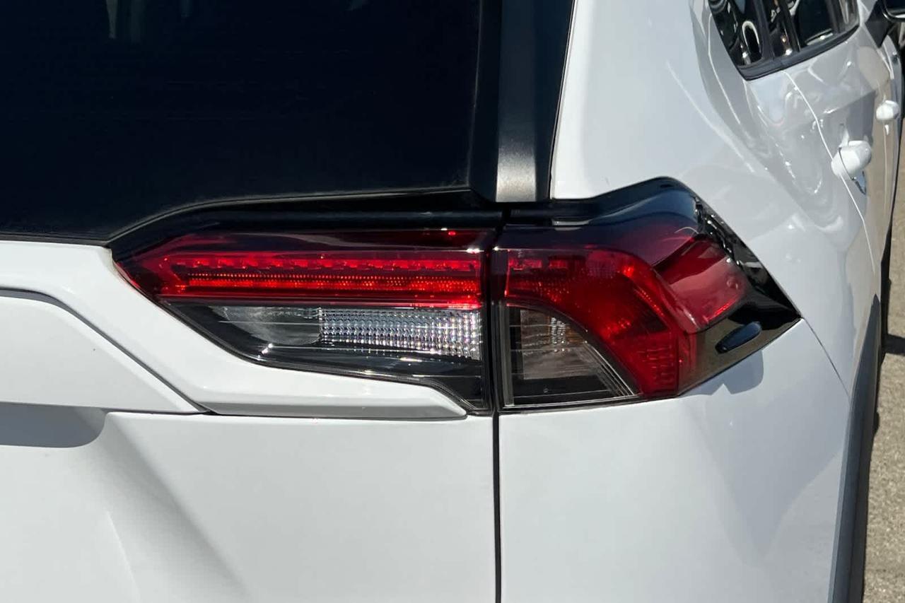 2021 Toyota RAV4 Hybrid LE Roseville CA
