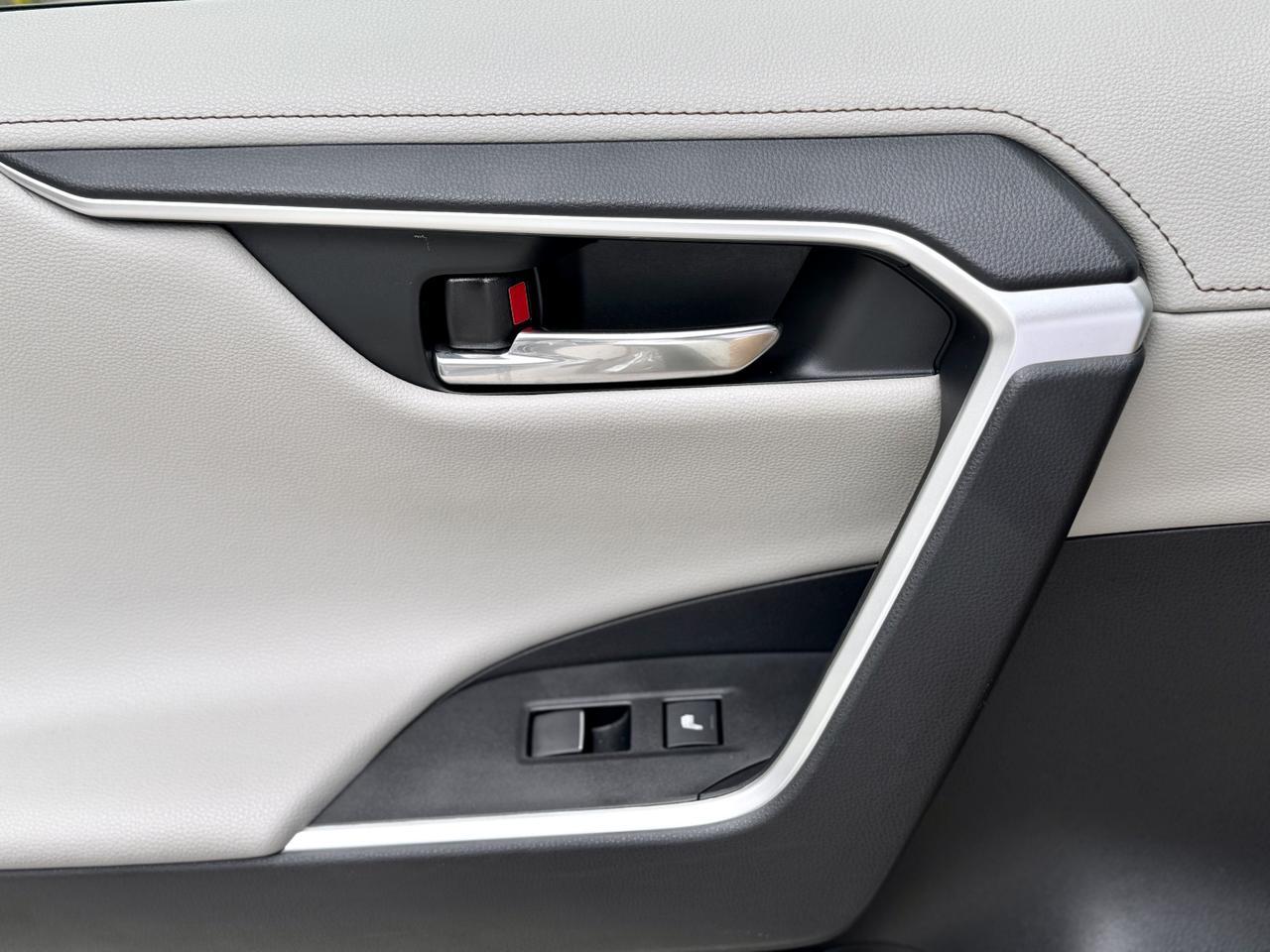2021 Toyota RAV4 Hybrid Limited Elmhurst IL