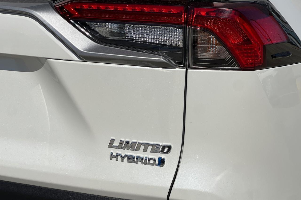 2021 Toyota RAV4 Hybrid Limited Ontario OR