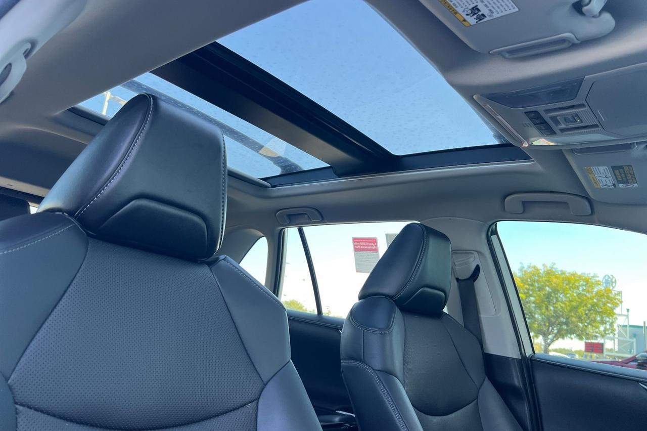 2021 Toyota RAV4 Hybrid Limited Ontario OR