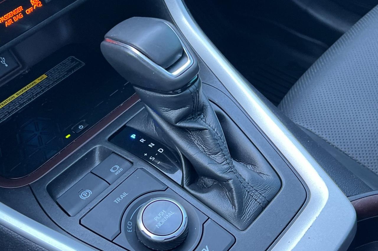 2021 Toyota RAV4 Hybrid Limited Ontario OR