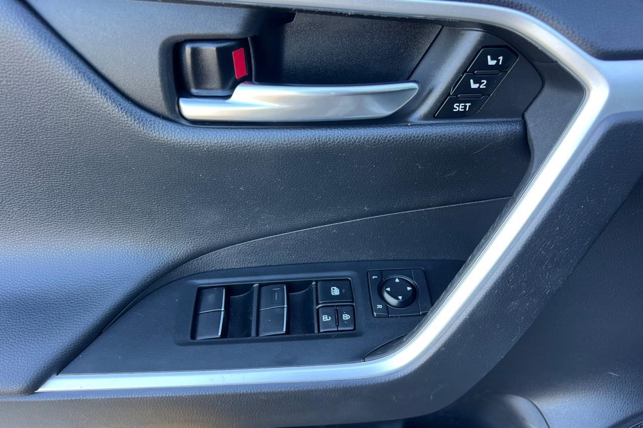 2021 Toyota RAV4 Hybrid Limited Ontario OR