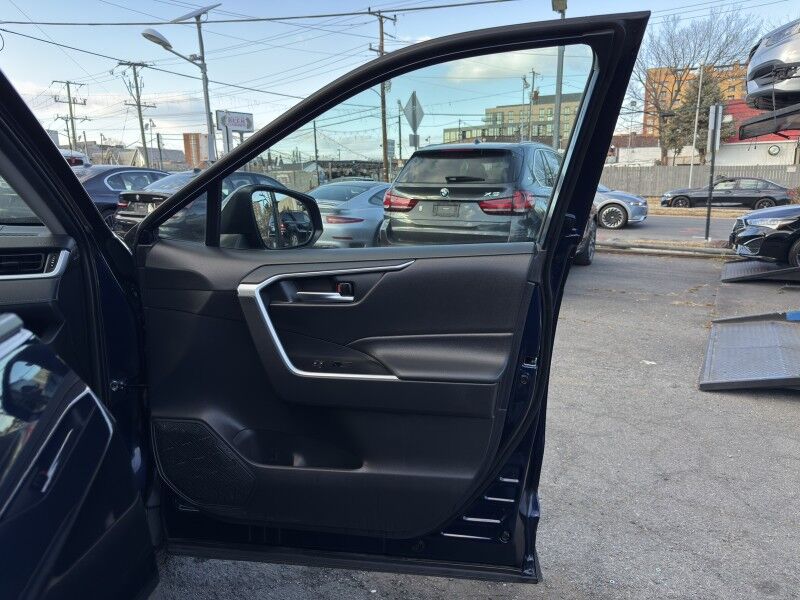 2021 Toyota RAV4 Hybrid XLE AWD Arlington VA