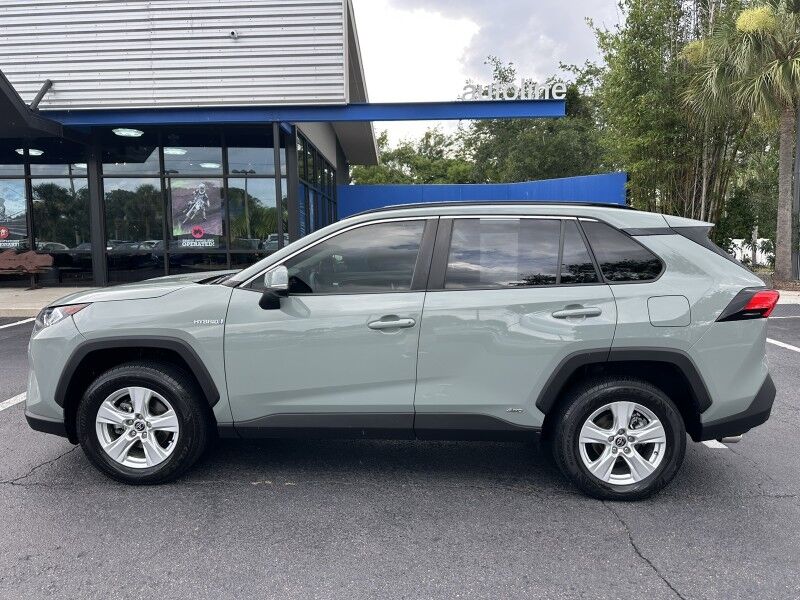 2021 Toyota RAV4 Hybrid XLE