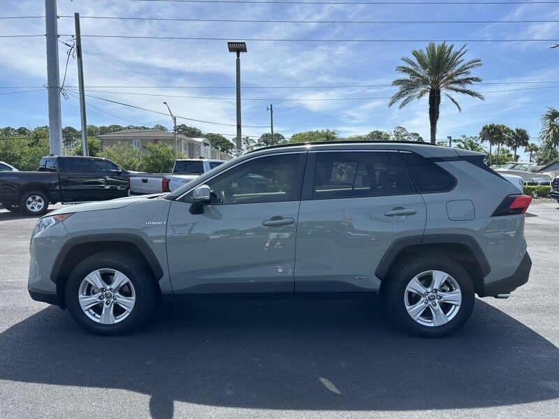 2021 Toyota RAV4 Hybrid XLE