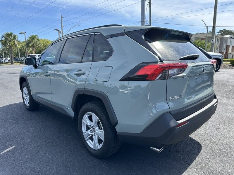 2021 Toyota RAV4 Hybrid XLE