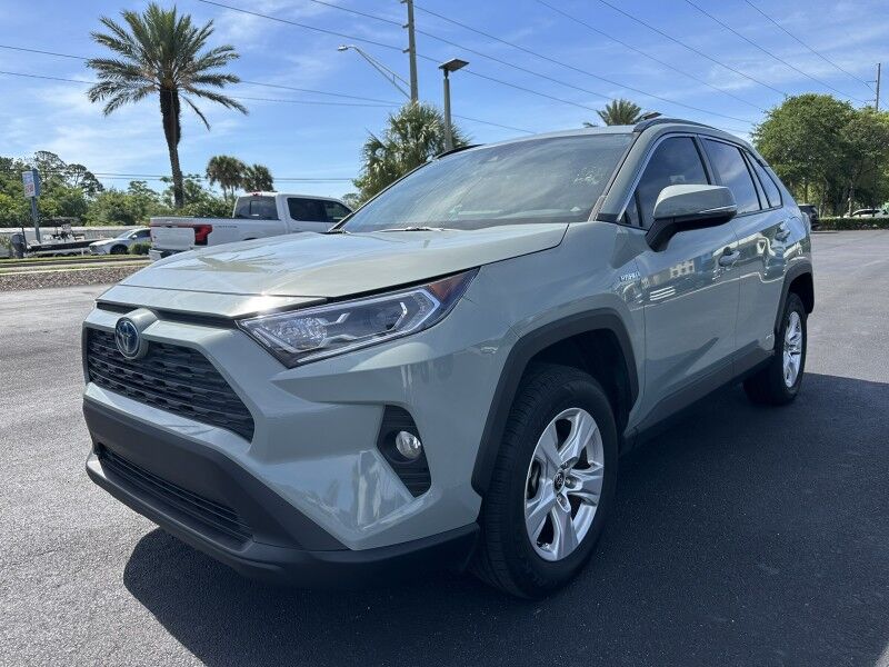 2021 Toyota RAV4 Hybrid XLE
