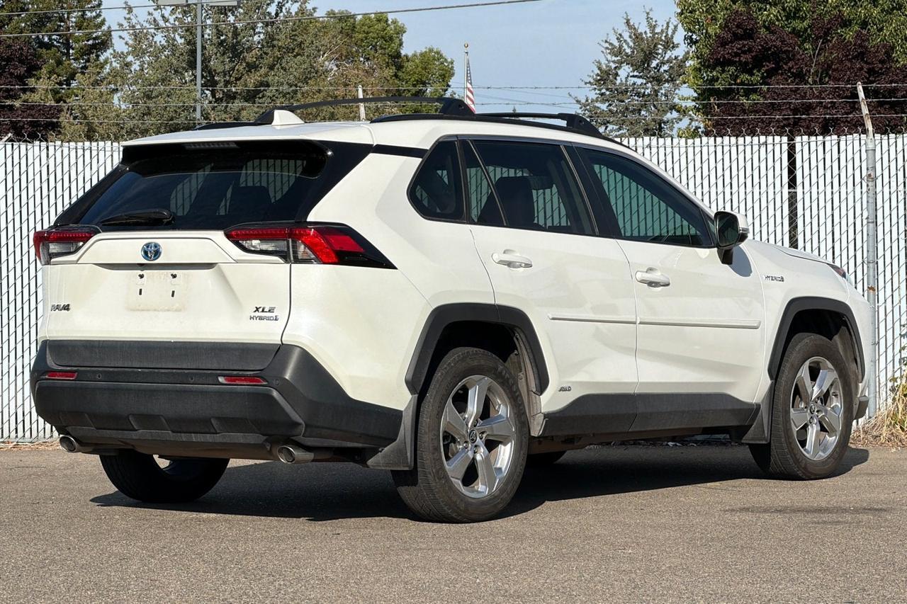 2021 Toyota RAV4 Hybrid XLE Premium