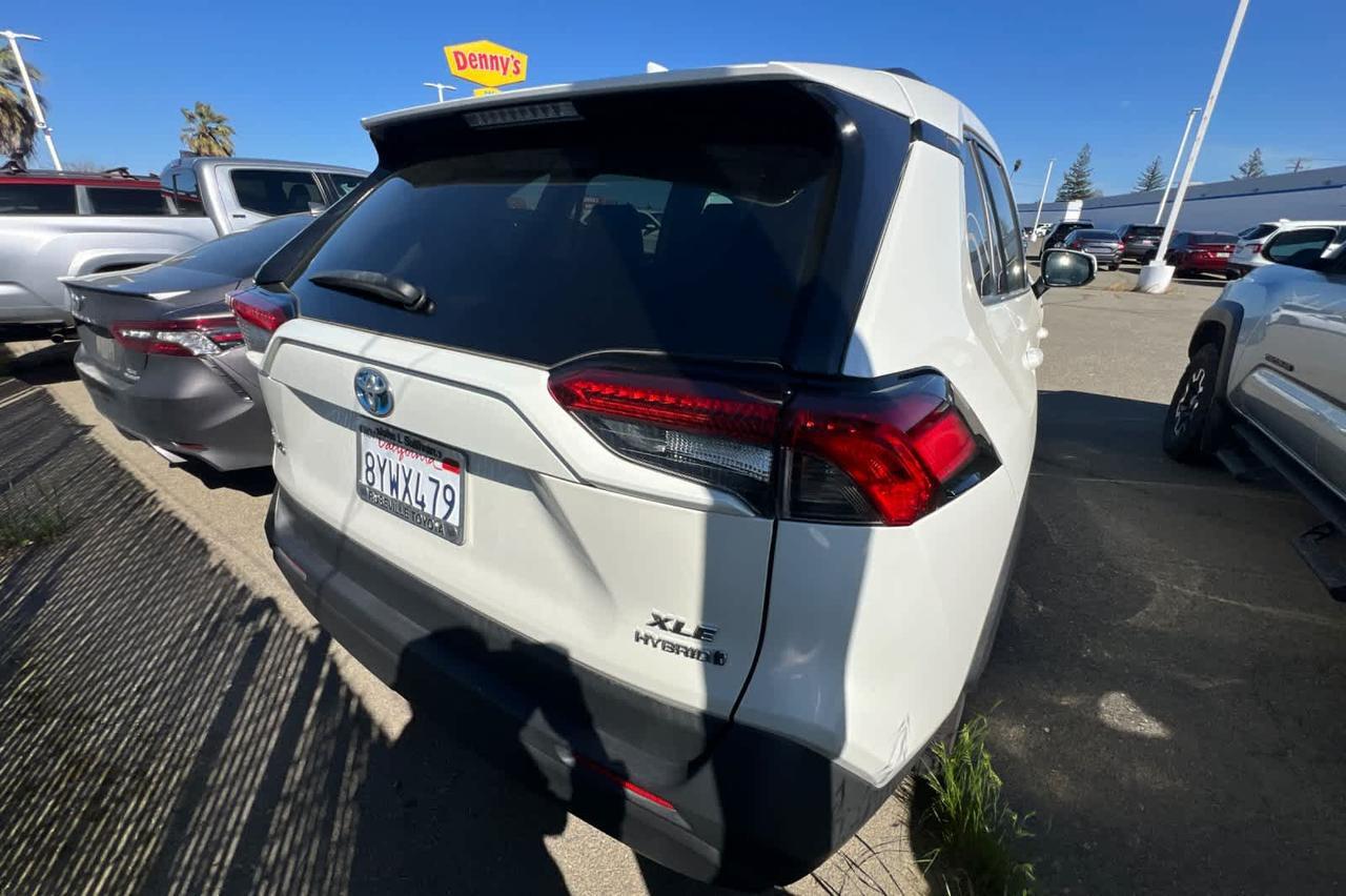 2021 Toyota RAV4 Hybrid XLE Premium