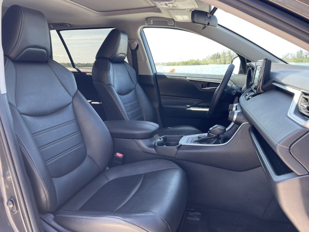 2021 Toyota RAV4 Hybrid XLE Premium Sarasota FL
