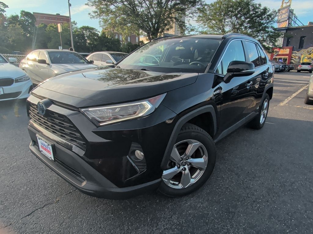 2021 Toyota RAV4 Hybrid XLE Premium