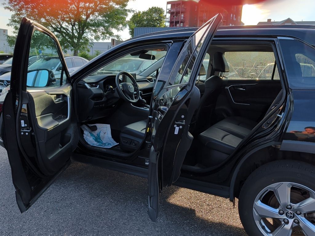 2021 Toyota RAV4 Hybrid XLE Premium Worcester MA