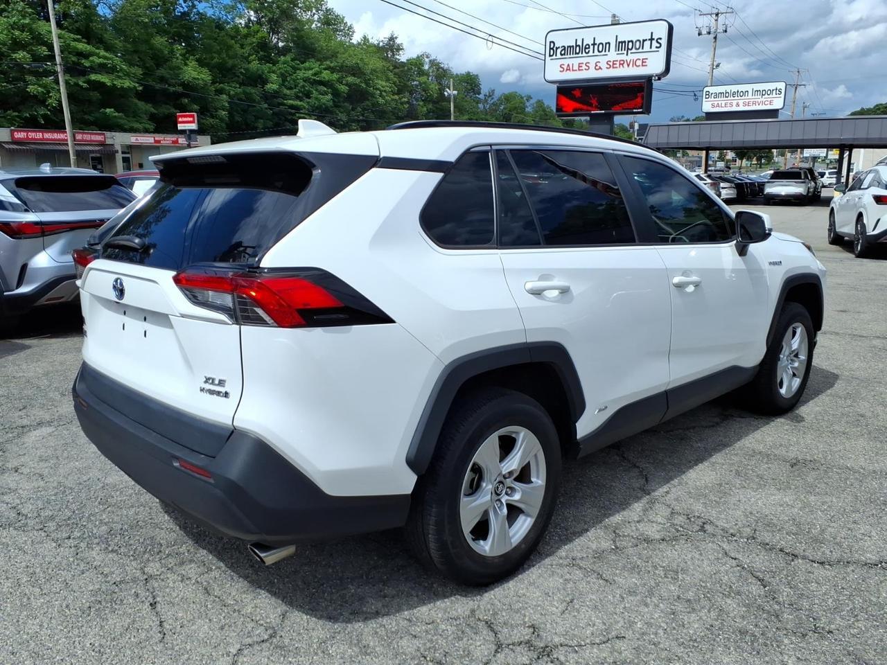 2021 Toyota RAV4 Hybrid XLE
