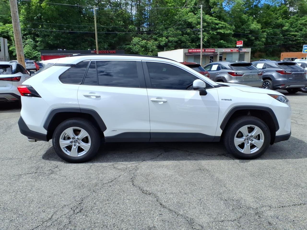 2021 Toyota RAV4 Hybrid XLE