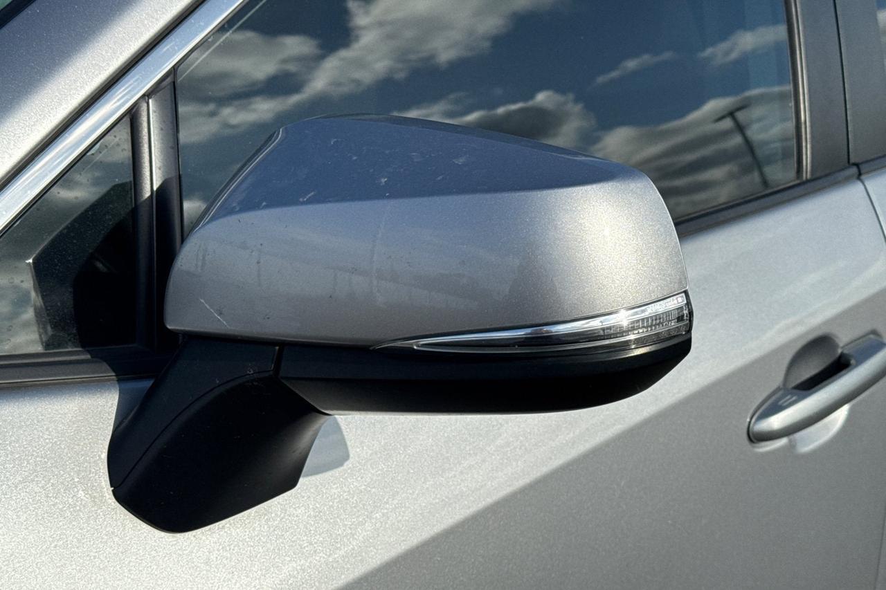 2021 Toyota RAV4 Hybrid XLE Roseville CA