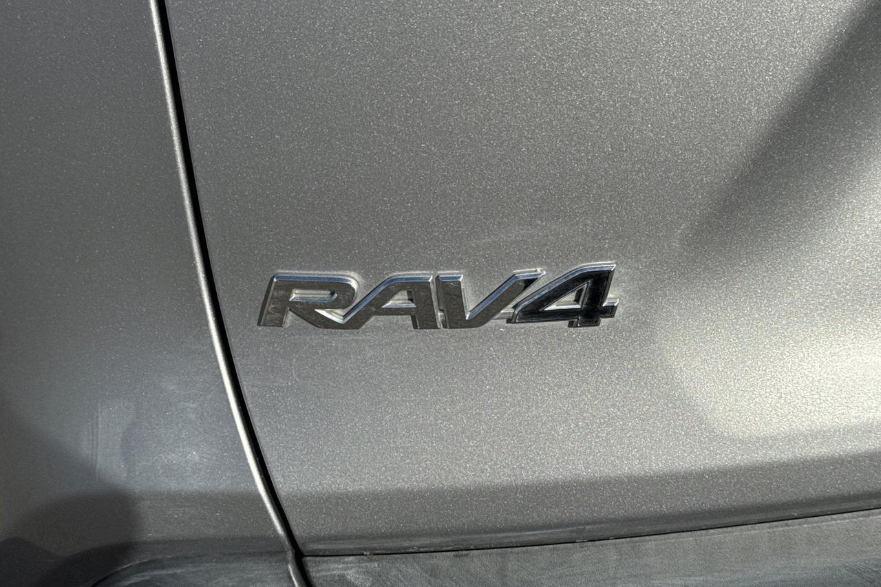 2021 Toyota RAV4 Hybrid XLE Roseville CA