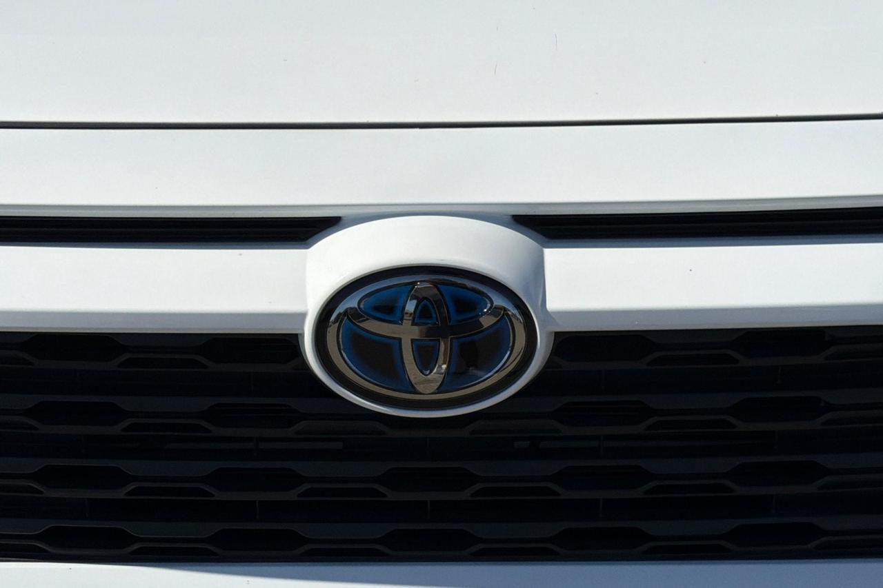 2021 Toyota RAV4 Hybrid XLE Roseville CA