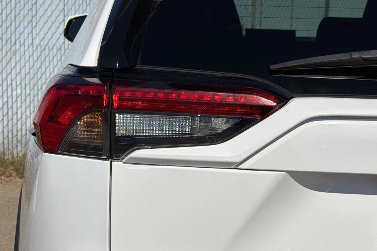 2021 Toyota RAV4 Hybrid XLE Roseville CA