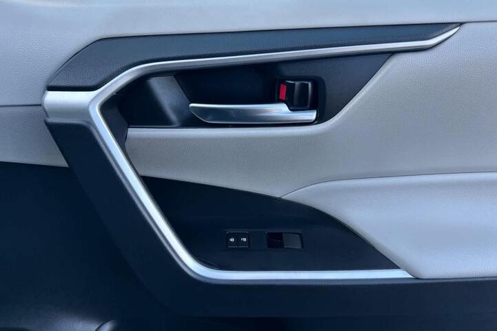 2021 Toyota RAV4 Hybrid XLE Roseville CA