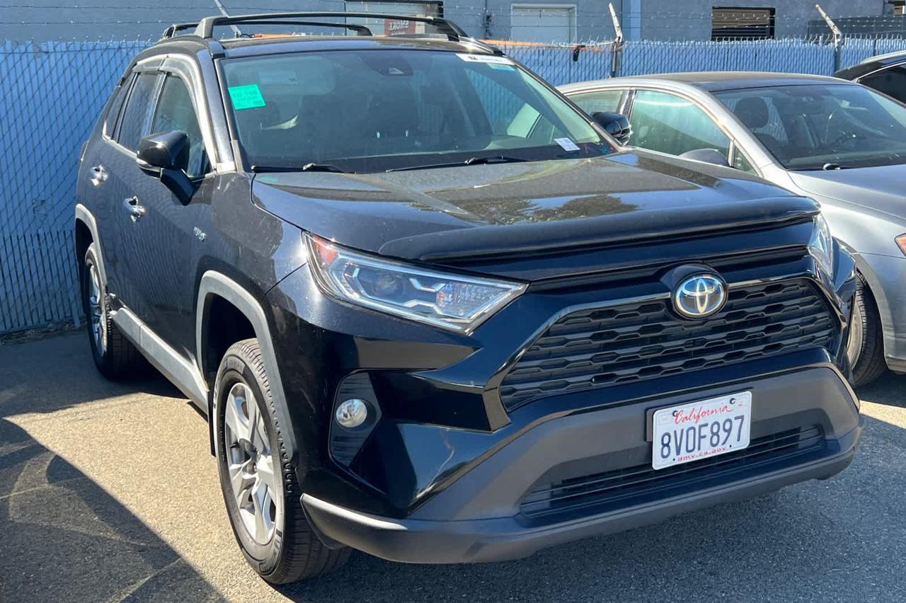 2021 Toyota RAV4 Hybrid XLE