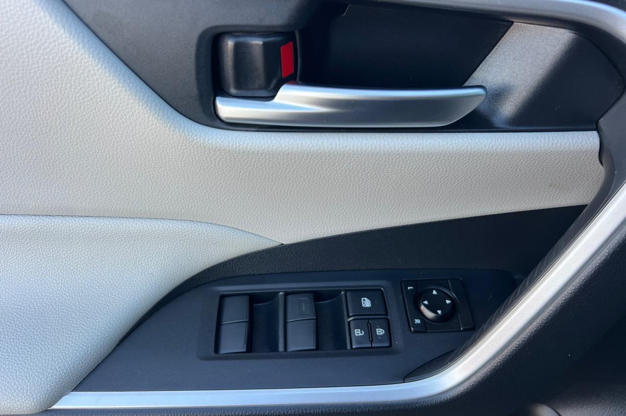 2021 Toyota RAV4 Hybrid XLE Ontario OR