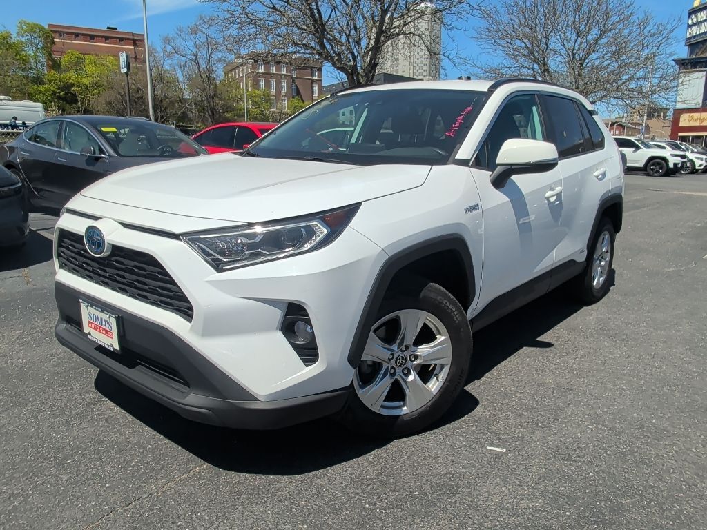 2021 Toyota RAV4 Hybrid XLE