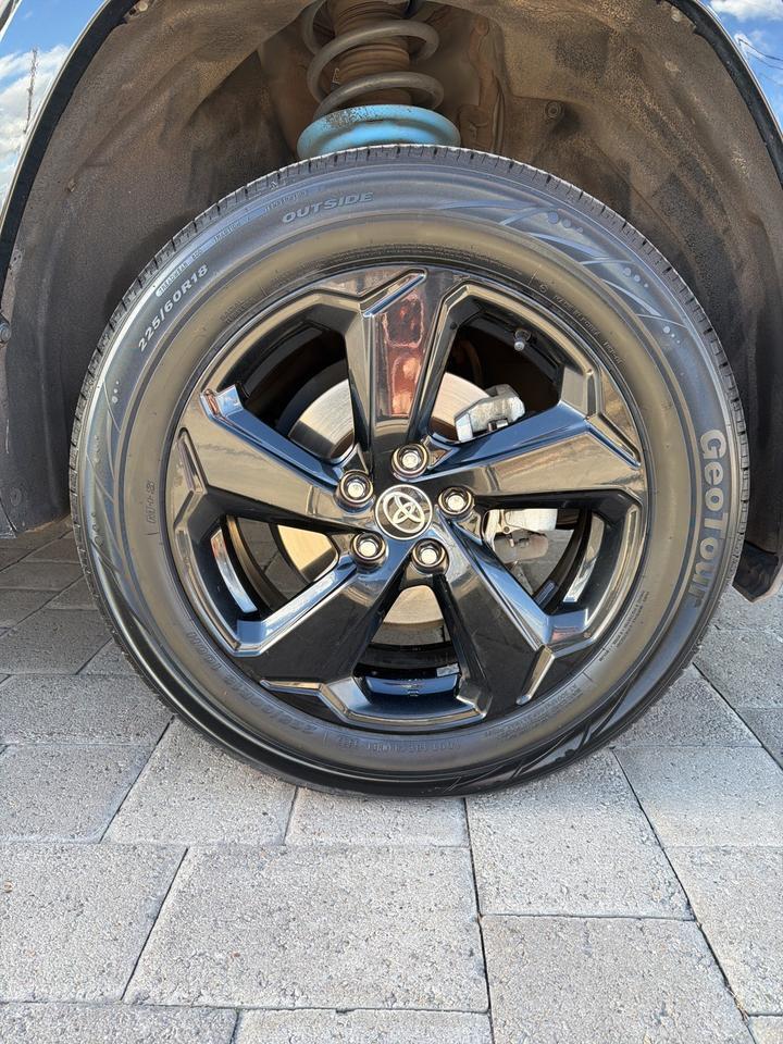 2021 Toyota RAV4 Hybrid XSE Bend OR