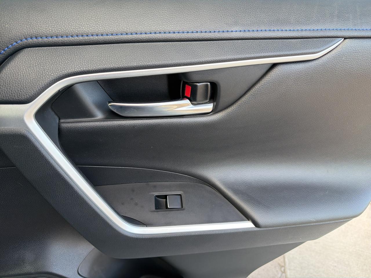 2021 Toyota RAV4 Hybrid XSE Bend OR