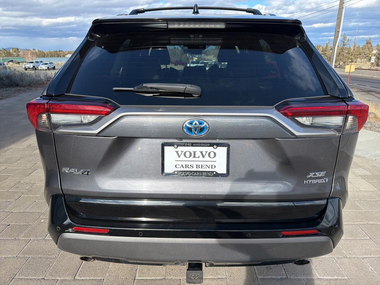 2021 Toyota RAV4 Hybrid XSE Bend OR