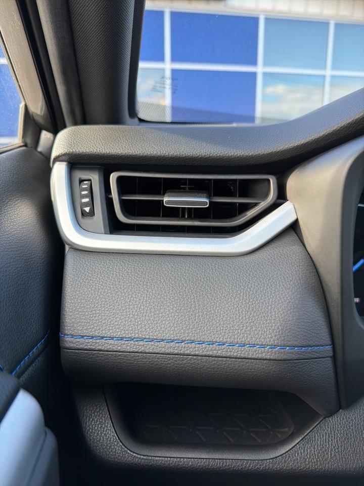 2021 Toyota RAV4 Hybrid XSE Bend OR