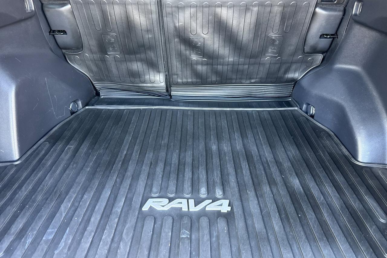 2021 Toyota RAV4 Hybrid XSE Roseville CA