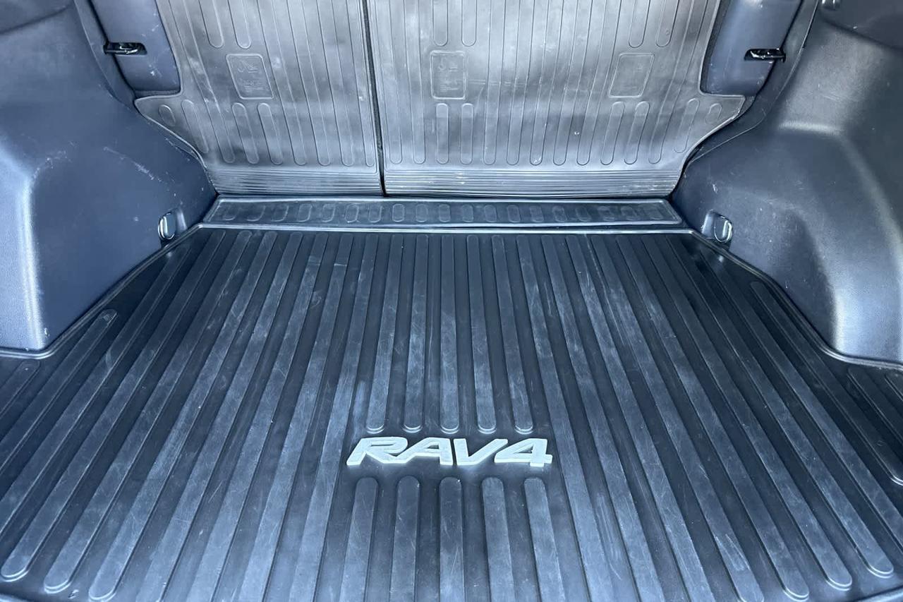 2021 Toyota RAV4 Hybrid XSE Roseville CA