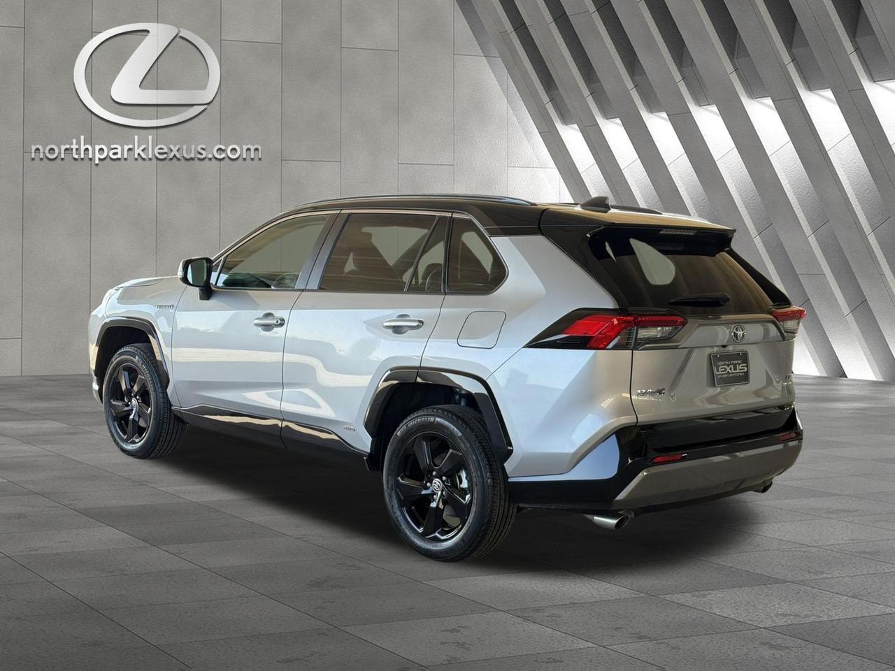2021 Toyota RAV4 Hybrid XSE