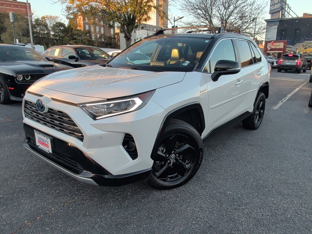 2021 Toyota RAV4 Hybrid XSE