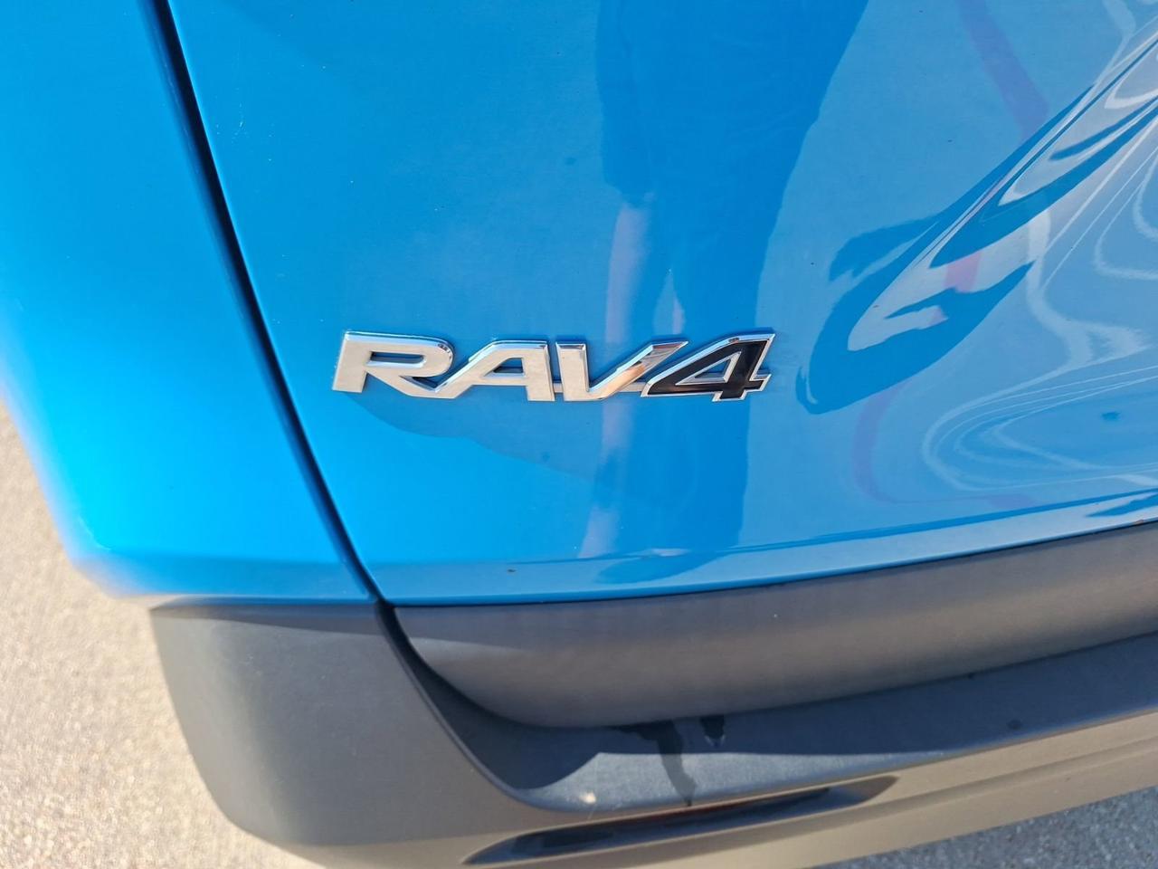2021 Toyota RAV4 LE Hurst TX