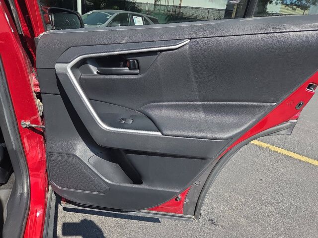 2021 Toyota RAV4 LE Hamburg PA