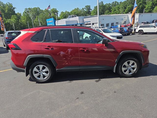 2021 Toyota RAV4 LE Hamburg PA
