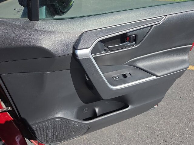 2021 Toyota RAV4 LE Hamburg PA