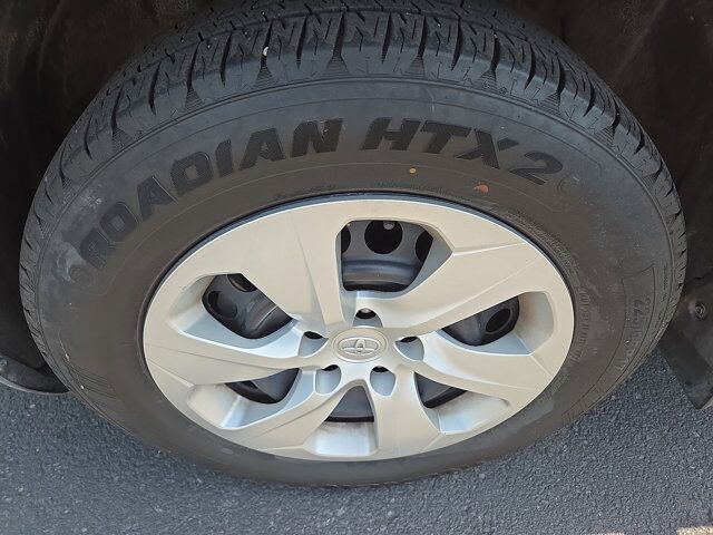 2021 Toyota RAV4 LE Hamburg PA