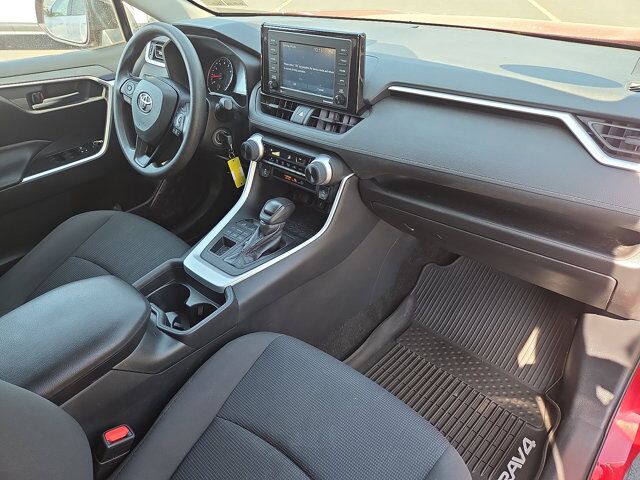 2021 Toyota RAV4 LE Hamburg PA